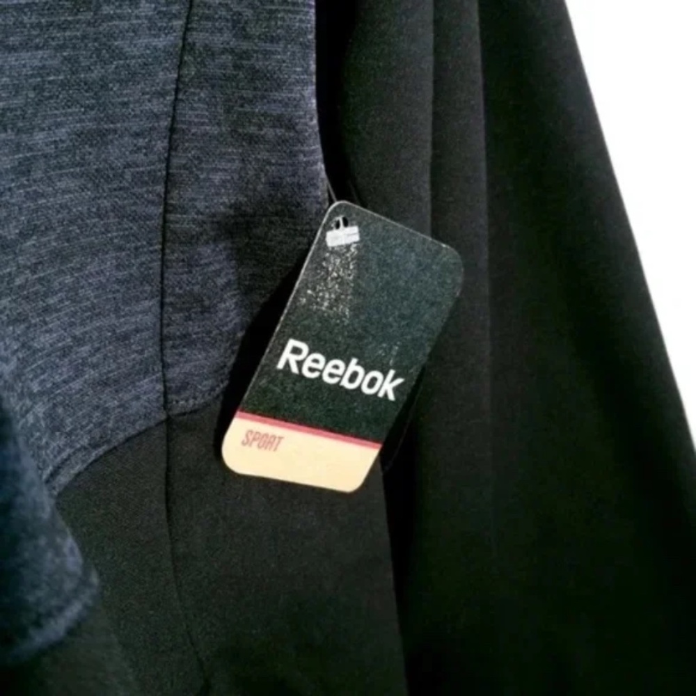 NEW Reebok Performance Pullover Hoodie - Picture 4 of 8